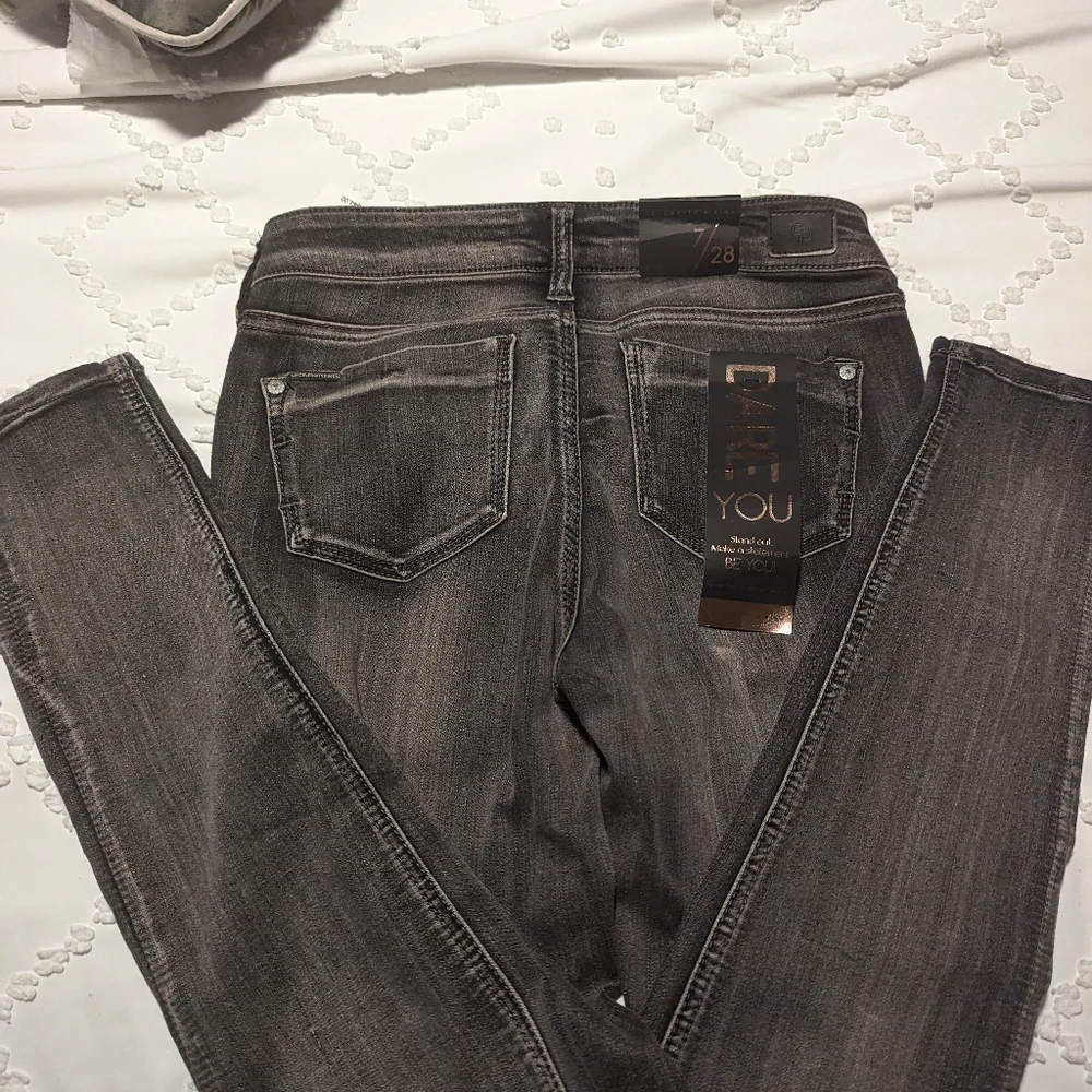 NWT Celebrity Pink Women's Jeans / Jeggings - Picture 6 of 7